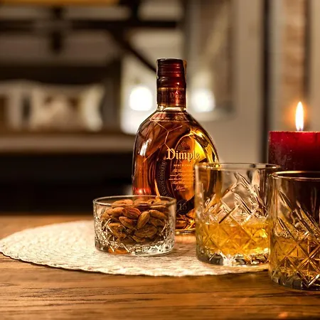 Antique - Free Private Parking מלון