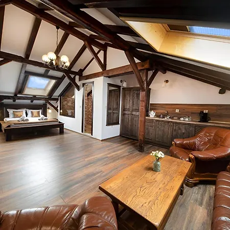 מלון Antique - Free Private Parking 3*