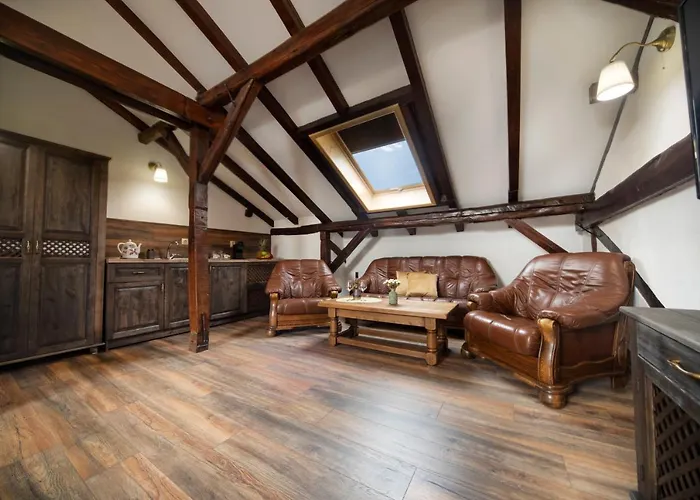 Antique - Free Private Parking 酒店