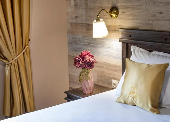 Antique - Free Private Parking 酒店