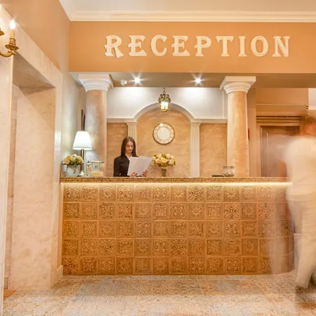 Antique - Free Private Parking 3* Filibe