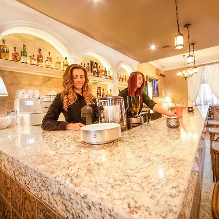 Antique - Free Private Parking Hotel Plowdiw