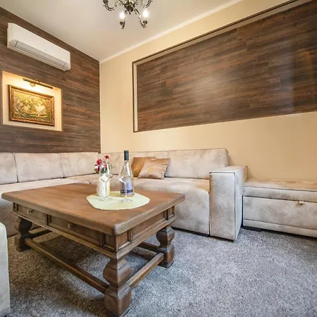 Antique - Free Private Parking 3* Plowdiw
