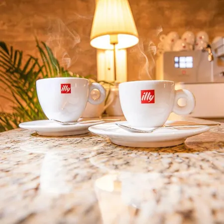 Antique - Free Private Parking Hotel 3*