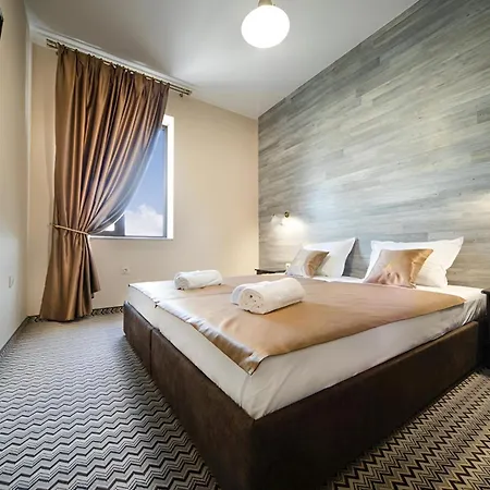 Antique - Free Private Parking Plowdiw