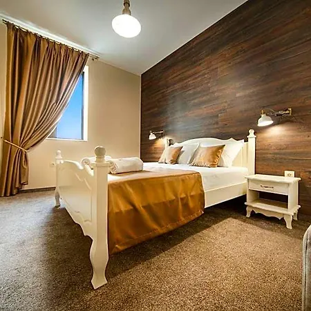 Antique - Free Private Parking 3*