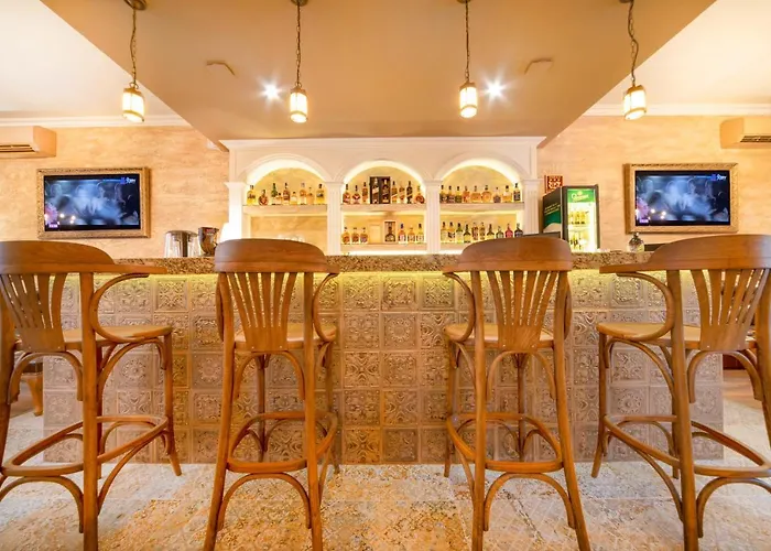 Antique - Free Private Parking 3* Пловдив