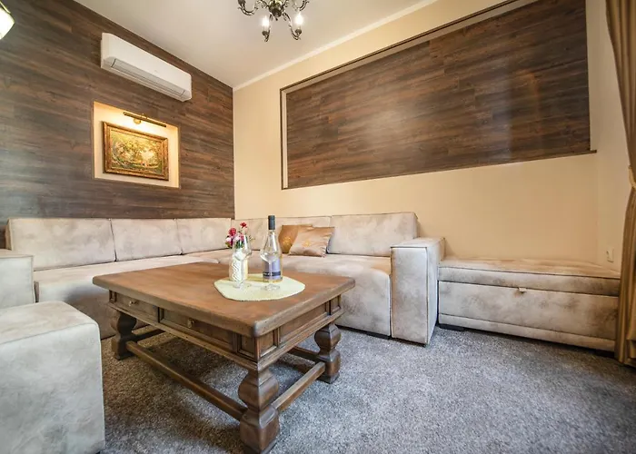 Antique - Free Private Parking 3* Пловдив