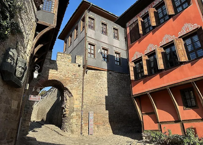 Antique - Free Private Parking Готель